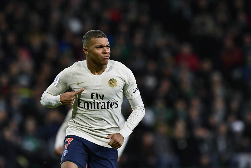 照片曝光！美媒：美移民执法行动部分武器疑似直接来自战场